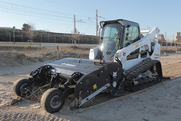 Bobcat Launches New Sand Cleaner Attachmen