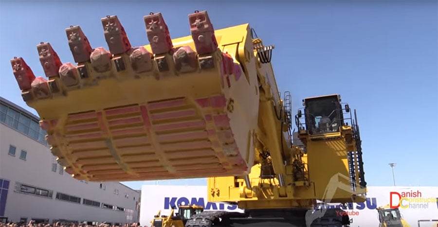 Giant Komatsu PC7000-6 Faceshovel Mining Excavator Demo @ Bauma 2016