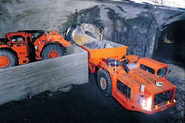 DiamondCorp invests in additional mining equipment