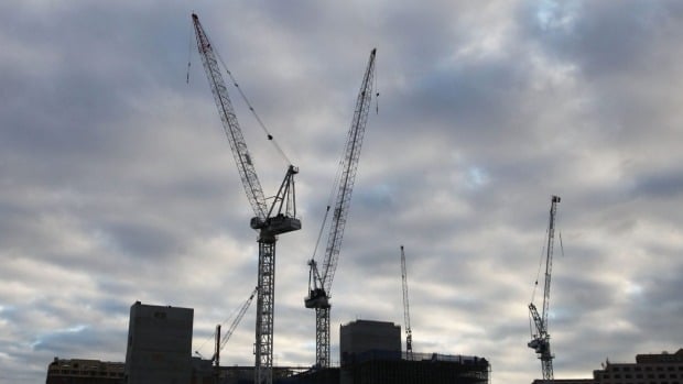 Cranes hit record numbers on Sydney skyline