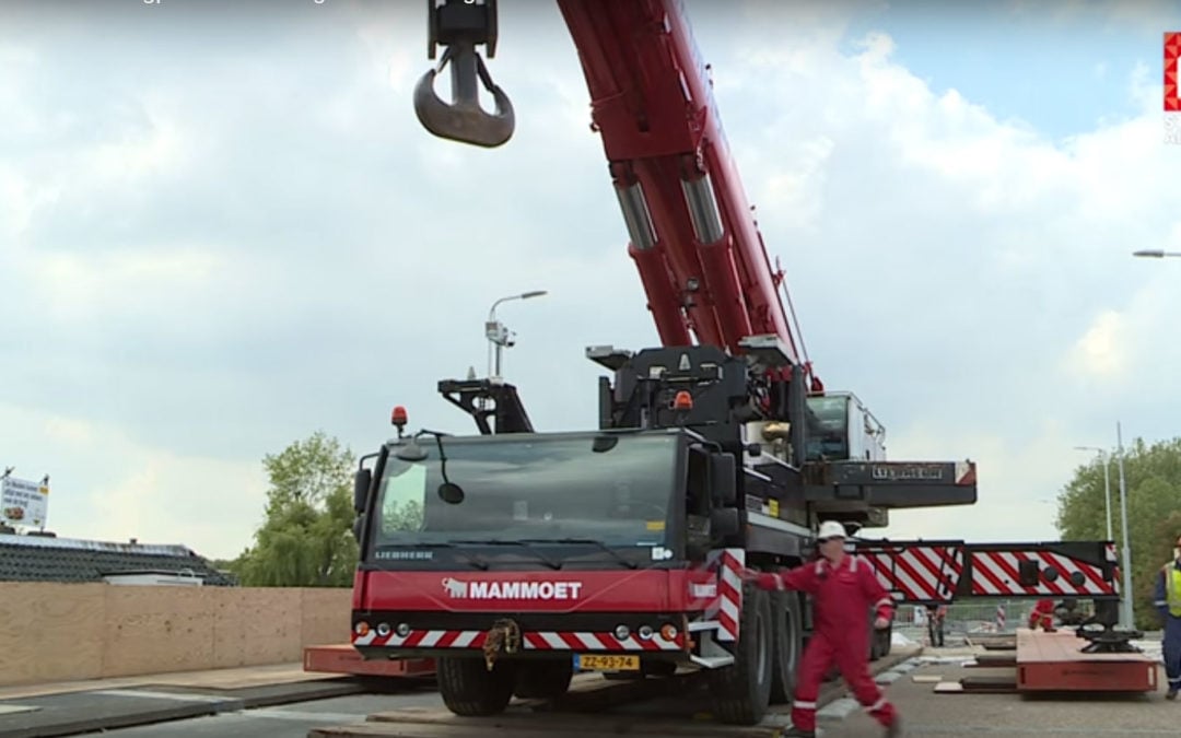 Success in 2016 as Mammoet takes over after 2015 massive Juliana Bridge crane collapse
