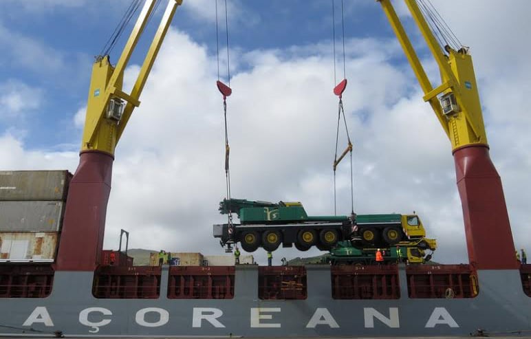 Video of Cranes lifting Cranes. N/M “Corvo” offloads Liebherr All Terrains for IdelGrua in Portugal.