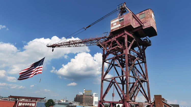 74 year old Clyde Whirley shipyard crane set to get $500,000 USD makeover in Baltimore