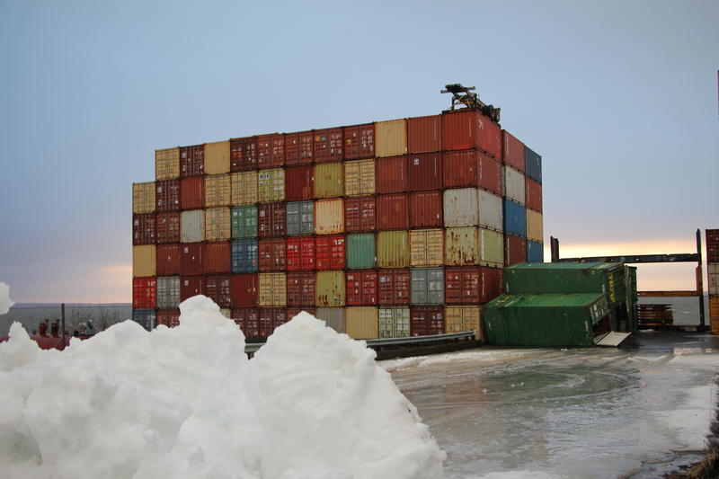 The fishing town of Dillingham, Alaska replaces 1967 150ton Manitowoc with brand new 2016 Link