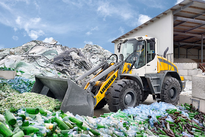 New Liebherr all-round wheel loaders of the mid-size range developed for demanding recycling-applications