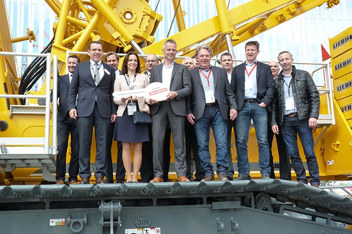 Successful market launch of the new Liebherr LR 1500 crawler crane