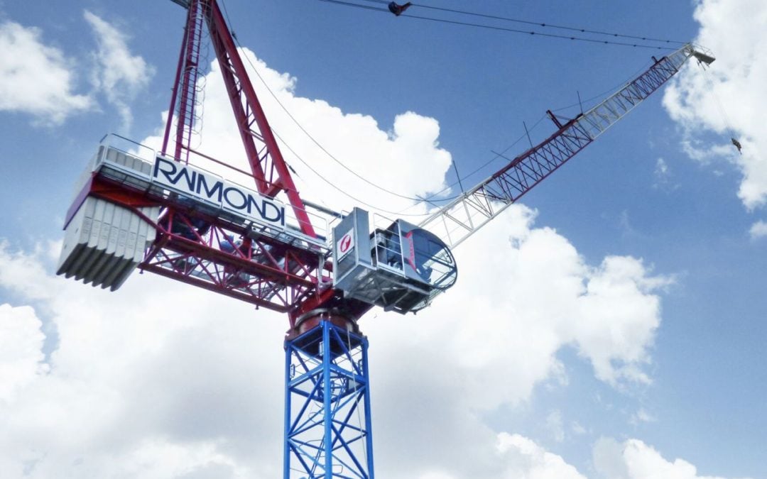 Raimondi Cranes delivers pre-orders of the newly launched LR213 luffing crane