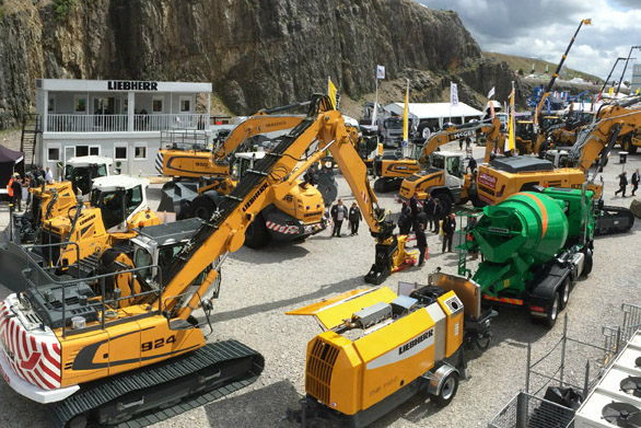 Liebherr breaks new ground with customers at Hillhead Quarrying, Construction and Recycling show in the UK