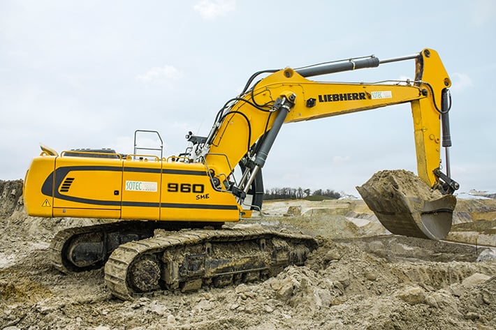 The Liebherr R 960 SME crawler excavator at SOTEC: a machine designed for the quarrying Industry