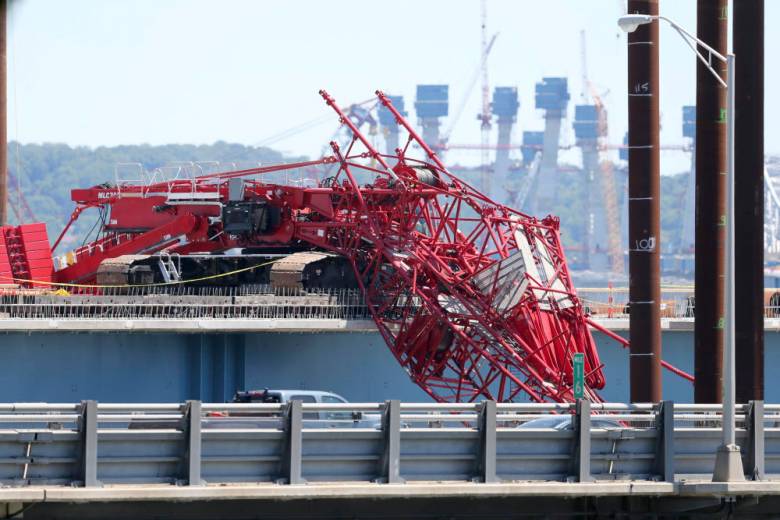 Feds, state probe Manitowoc MLC300 at the center of the Tappan Zee Bridge crane collapse