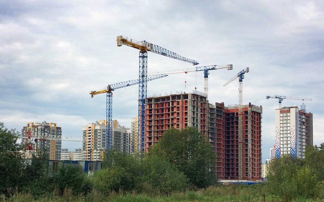 Two Raimondi MRT111 Flat Top Tower cranes erected in Saint Petersburg