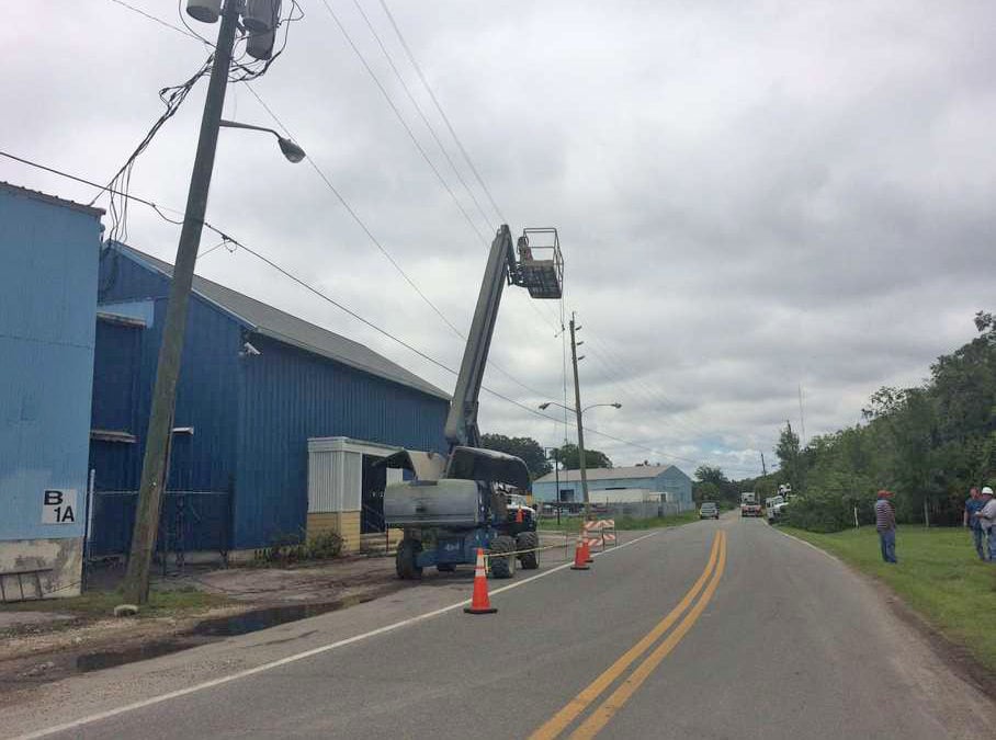OSHA says Painter survives after getting shocked through the head while operating Aerial Lift near Power Lines