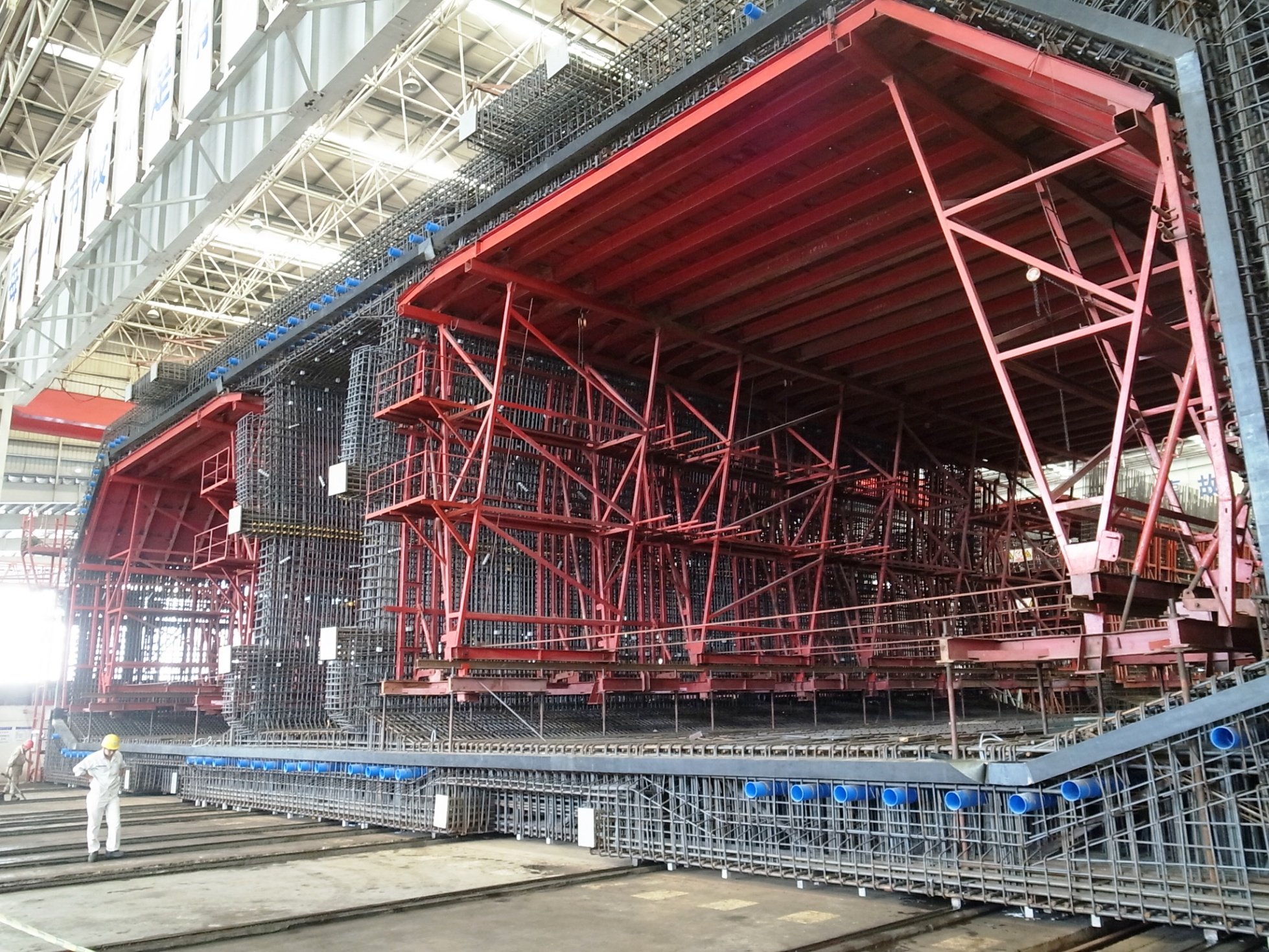 Prefabrication of Reinforcement Cage in Tunnel Factory at Guishan Island