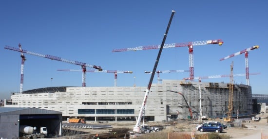 5 Linden Comansa towers cranes were onsite building the new Atlético de Madrid soccer stadium