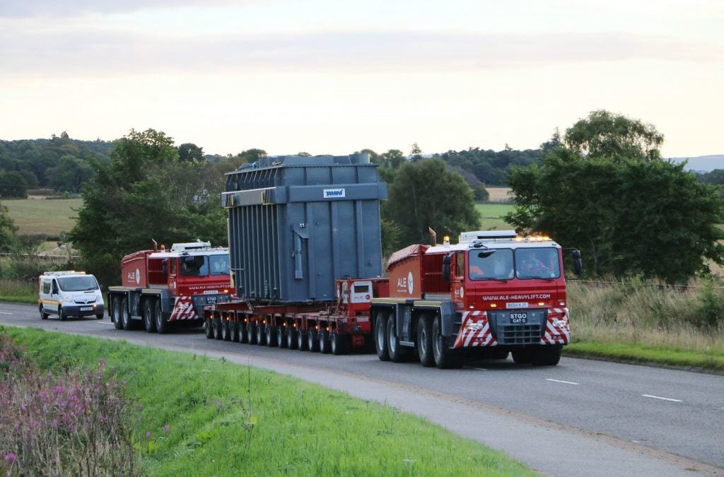 ALE Heavy lift transports two transformers in Scotland