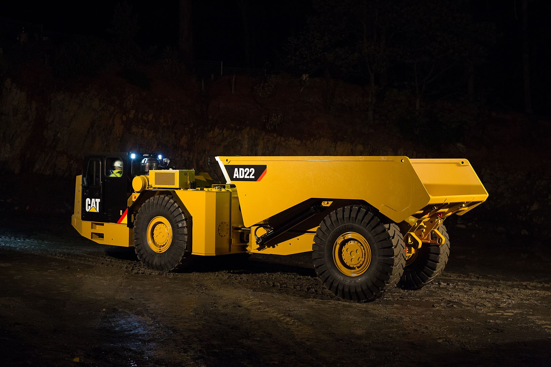 Cat-AD22-underground-mining-truck-1