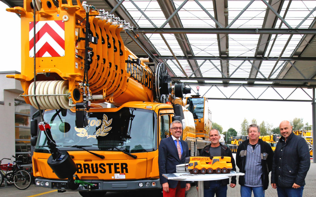 Manitowoc has delivered its 100th Grove GMK5250L to Armbruster Autokran-Vermietung