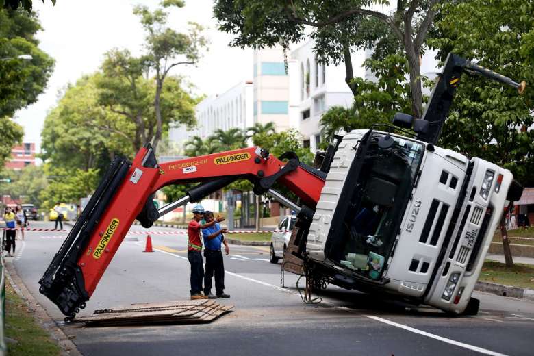 A panel of experts in Singapore to look into safety of knuckleboom loader cranes