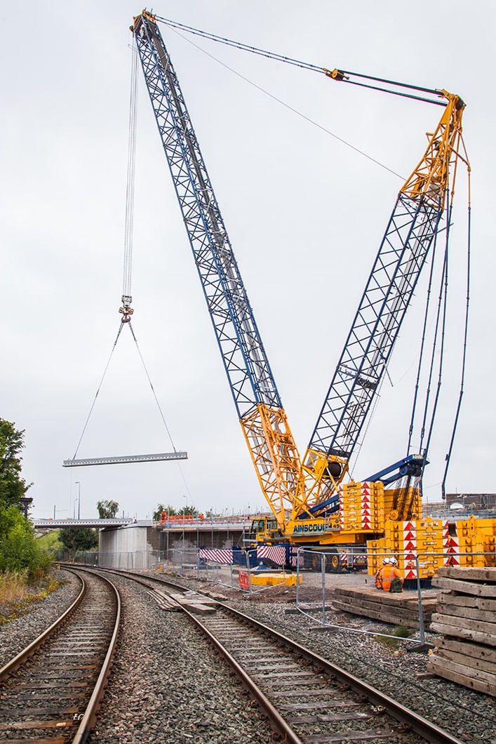 £4M bridge work completed with 600t Ainscough hired Lattice Boom Mobile