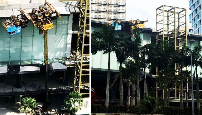 Kato Truck Crane on 4th floor rooftop tips over in Kuala Lumpur