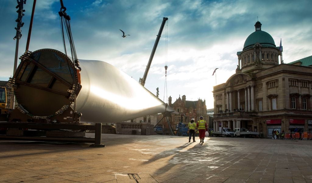 Ale Heavy Lift transports a 246 ft. turbine blade- one of the largest ever on UK roads.