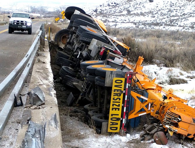 8-axle All Terrain Crane involved in a single vehicle rollover crash in Colorado