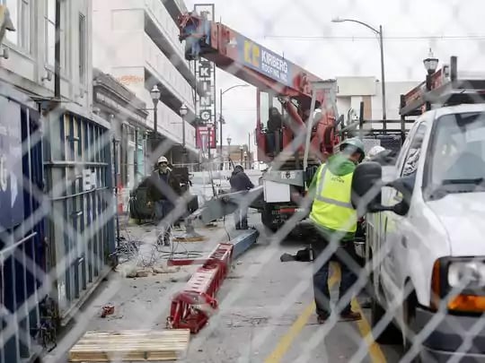 Jib Section on a Manitowoc Boom Truck buckled and collapsed in Springfield, MO