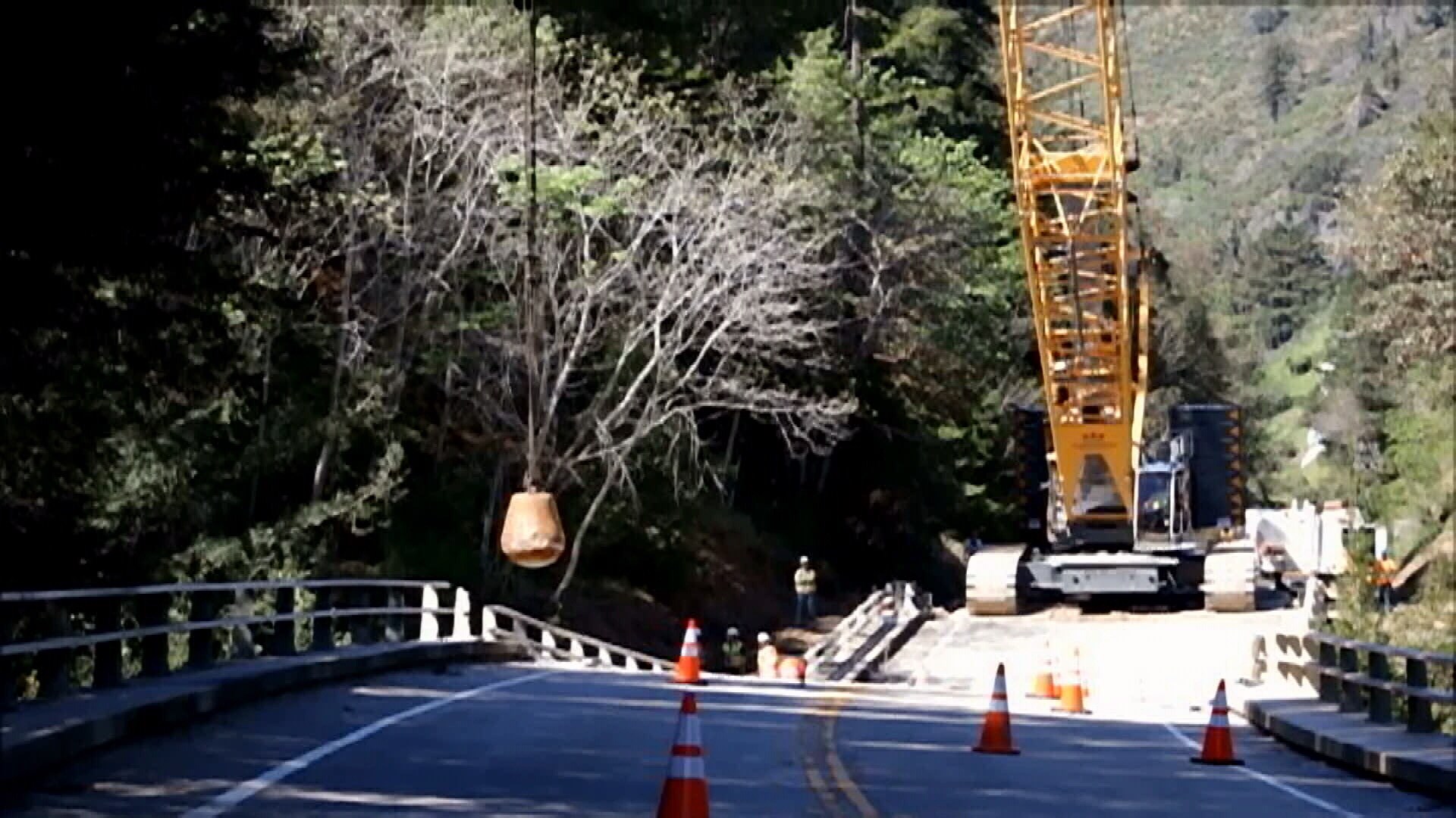 Liebherr crawler with wrecking ball trying to bringing down condemned  California Bridge in Big Sur - CraneMarket Blog, image size:1920x1080