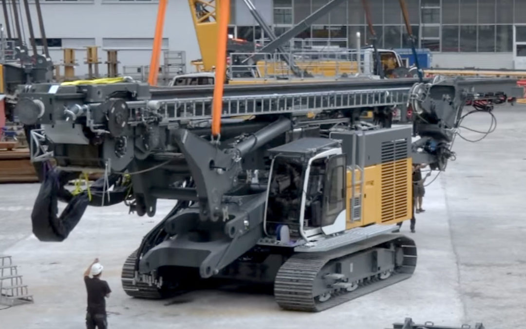 Watch as a LRB 355 piling and drilling rig is disassembled on the official Liebherr Video.