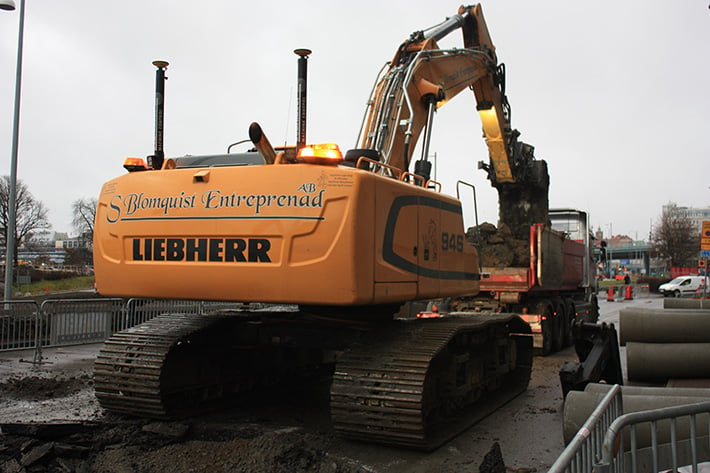 liebherr-crawler-excavator-r946-blomquist-01-96dpi