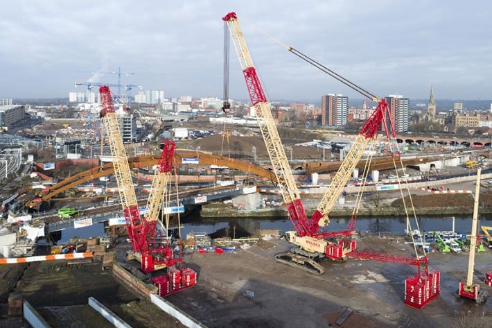 Weldex Liebherr crawler cranes complete tandem bridge hoist in Manchester