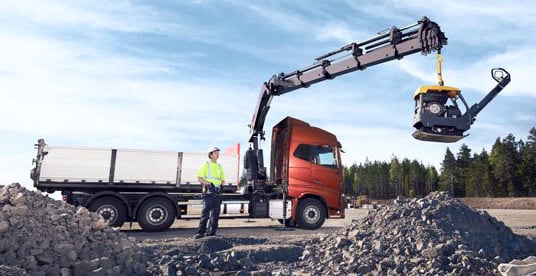 Hiab Expands Continuous Slewing for its Loader Cranes