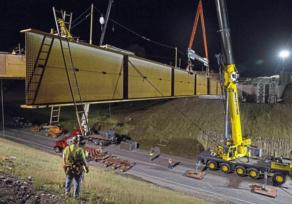 Maxim Crane lifts 150' bridge beam for the $700m Southern Beltway ...