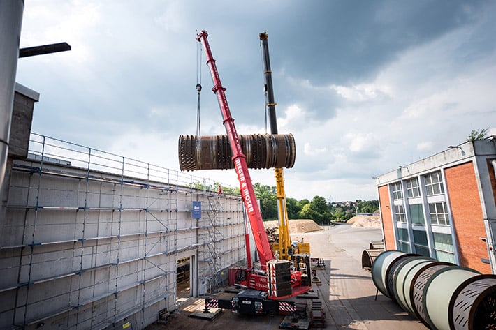 Liebherr All Terrain cranes install a weight of 180 tonnes in a tandem hoist