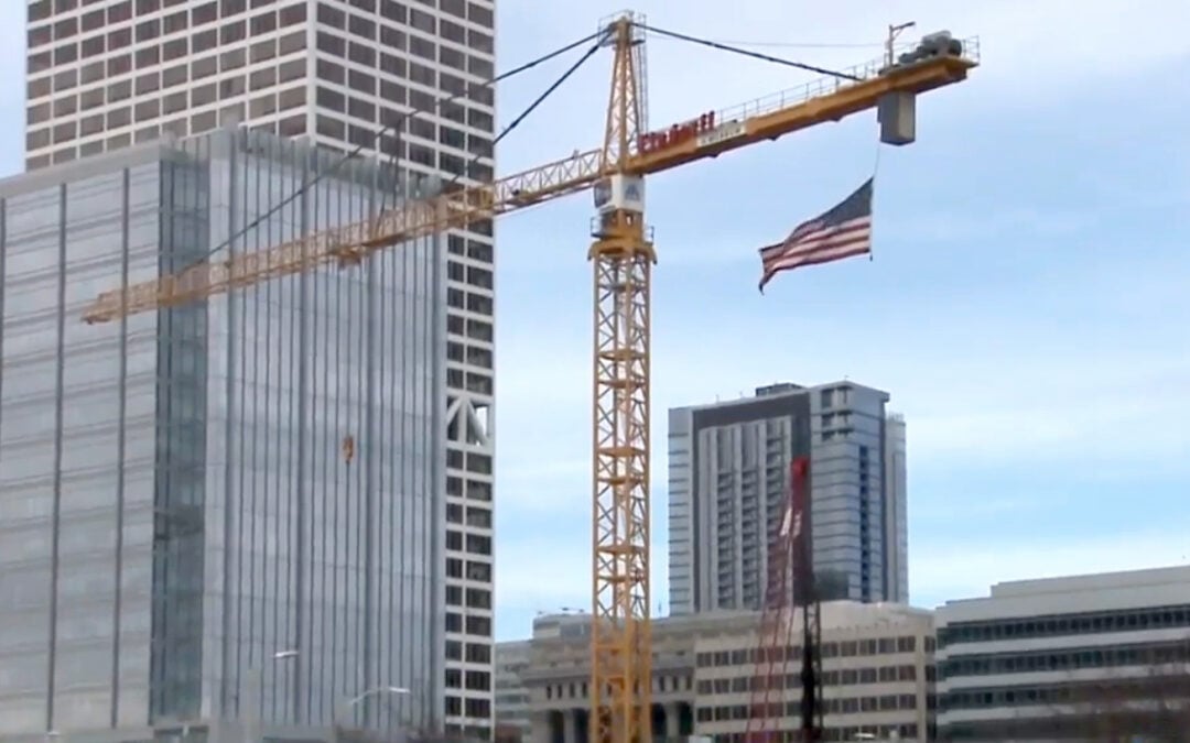 Morrow erects Liebherr Tower Crane expected to reach 621 feet in Milwaukee